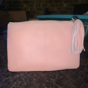 Gili Tassel Pink Leather Cluth